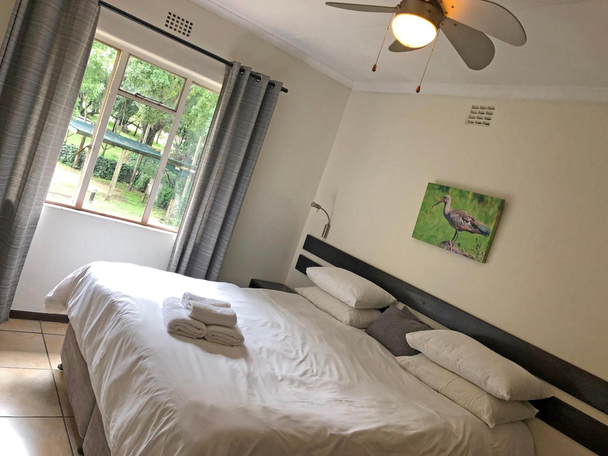 Hills And Dales Accommodation Lanseria Luaran gambar