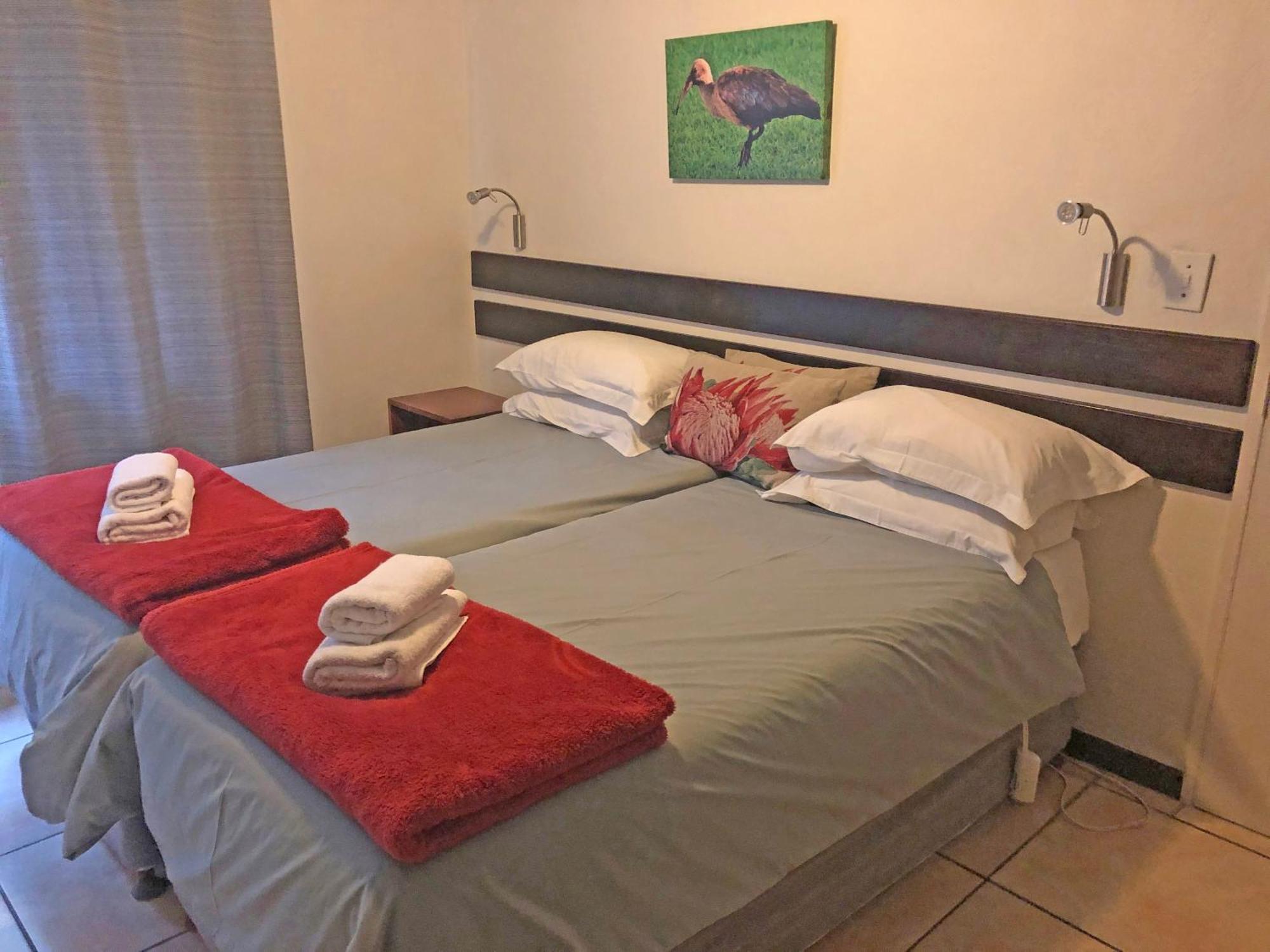 Hills And Dales Accommodation Lanseria Luaran gambar
