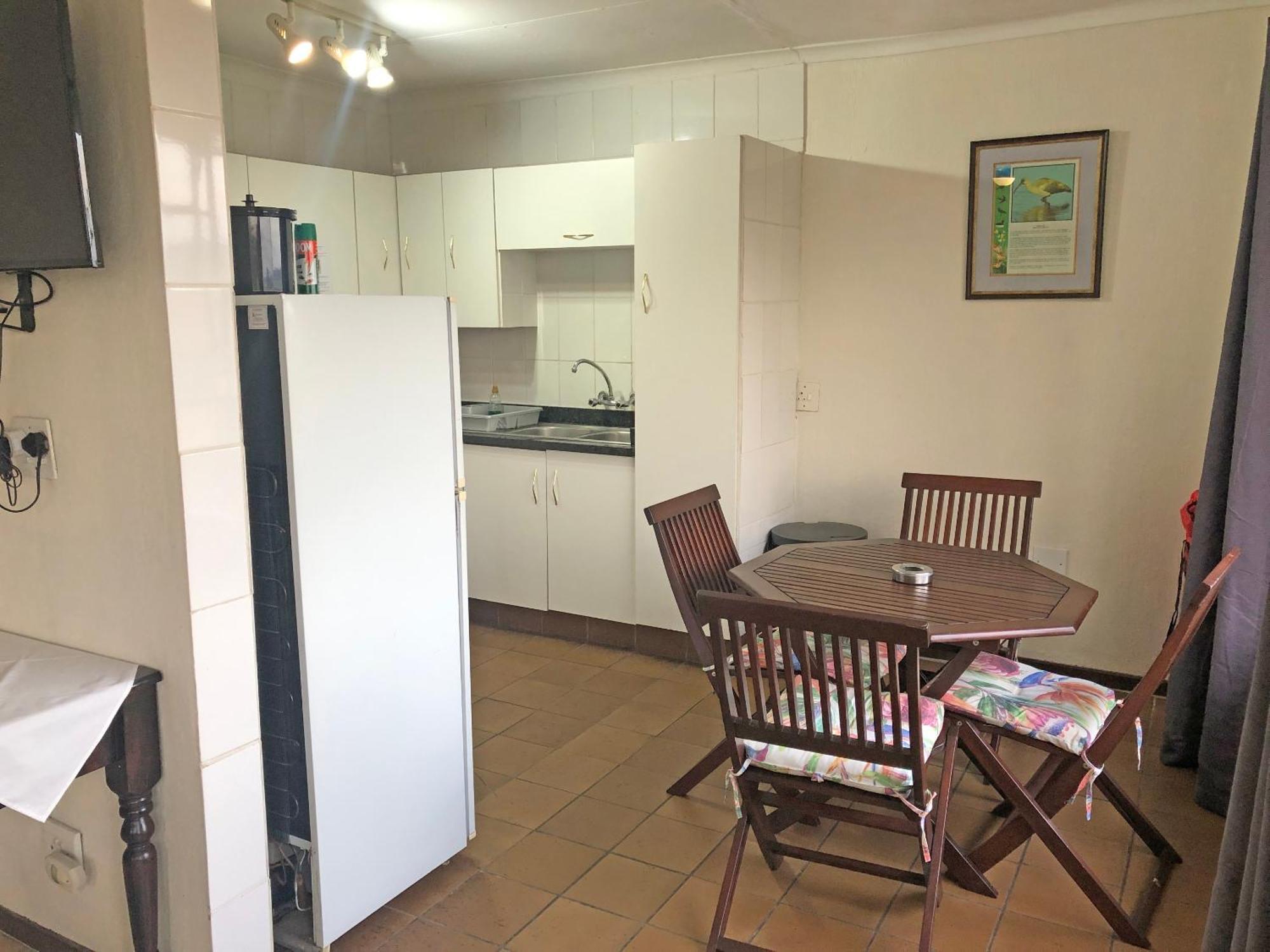 Hills And Dales Accommodation Lanseria Luaran gambar