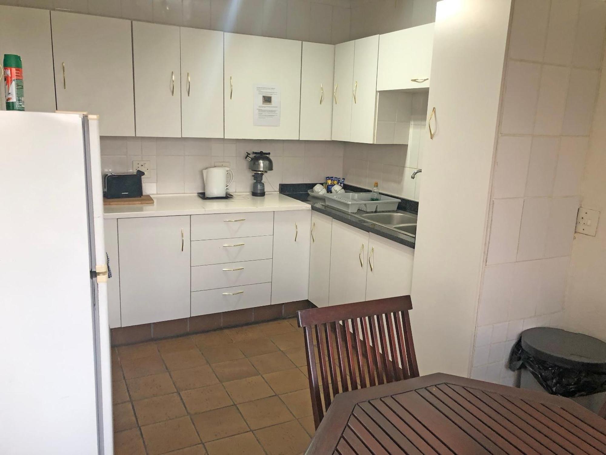 Hills And Dales Accommodation Lanseria Luaran gambar